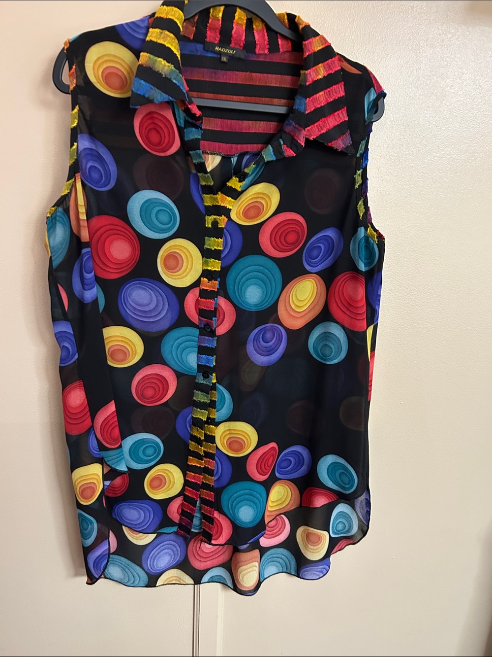 Baggallini Multicolor Sleeveless Circle-Print sheer blouse sleeveless